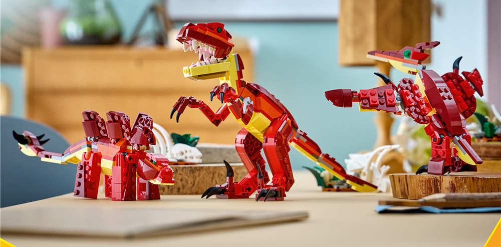 Stavebnice LEGO® Creator 3 v 1 31379 Divoký dinosaurus Lebka, kostra, vejce a rostlina doplňují scénu a umožňují dětem vymýšlet vlastní pravěká dobrodružství.