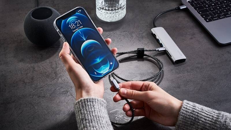 Kabel Epico USB-C/Lightning 60W, 1,2m šedý Kabel Epico USB-C/Lightning 60W, 1,2m šedý