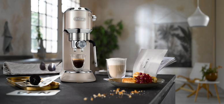 Pákový kávovar De'Longhi Dedica Arte EC885.BG béžové Espresso De'Longhi EC885.BG Dedica Arte