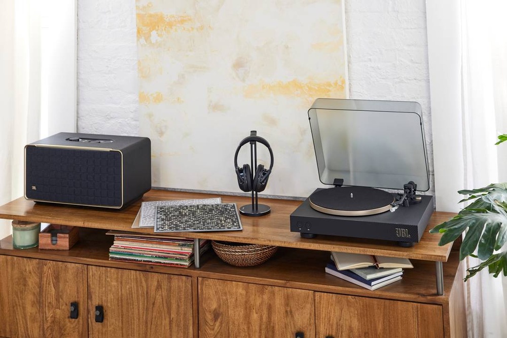 Gramofon JBL Spinner BT černý/zlatý