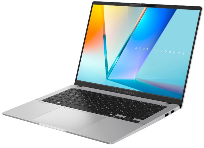 Stříbrný ASUS Vivobook S 14 z pravého úhlu s OLED displejem a klávesnicí