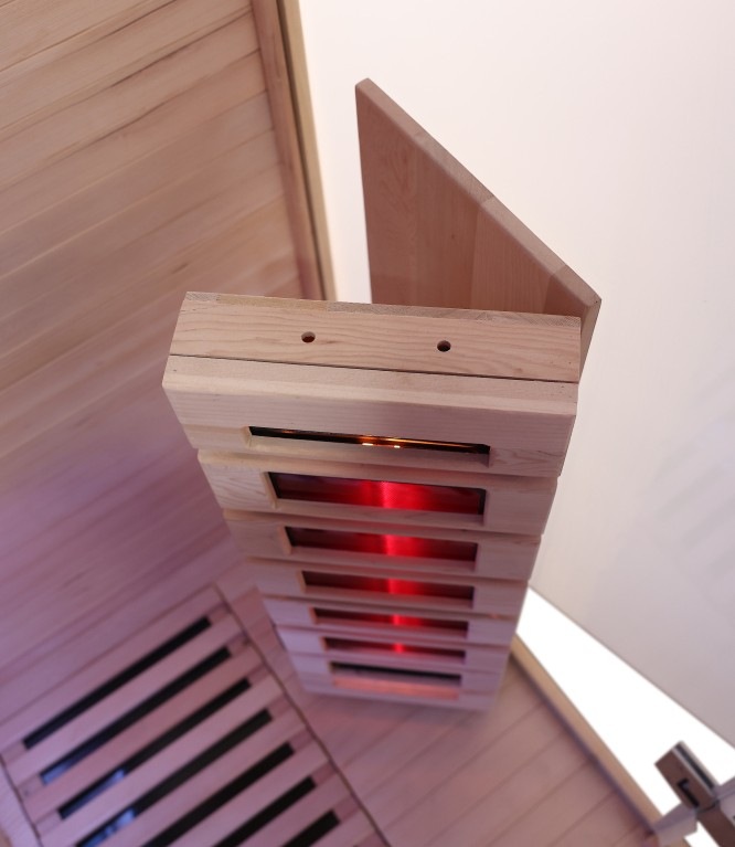 Detailní pohled na aktivní infrazářič