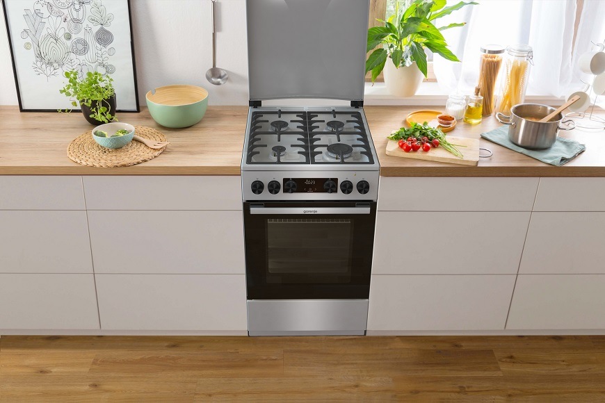 Sporák Gorenje GKS6C71XF, nerezová, v prostoru