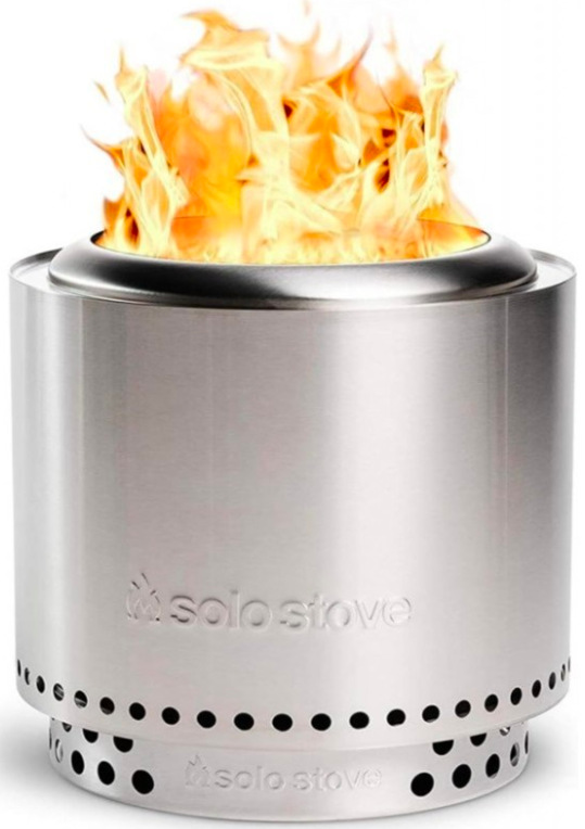 Ohniště Solo Stove Ranger + stand 2.0 z nerezové oceli s plamenem