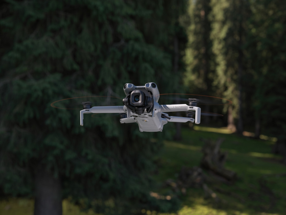 Dron DJI Mini 5 Pro (DJI RC-N3) šedý Dron DJI Mini 5 Pro (DJI RC-N3) šedý