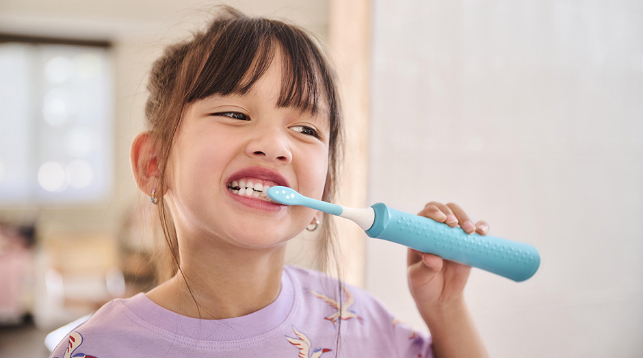 Náhradní hlavice Philips Sonicare For Kids HX6044/90 (4 ks) modrá Philips HX6044/90 Sonicare For Kids
