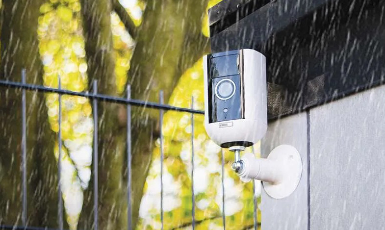 IP kamera EMOS GoSmart IP-210 SNAP s Wi-Fi bílá