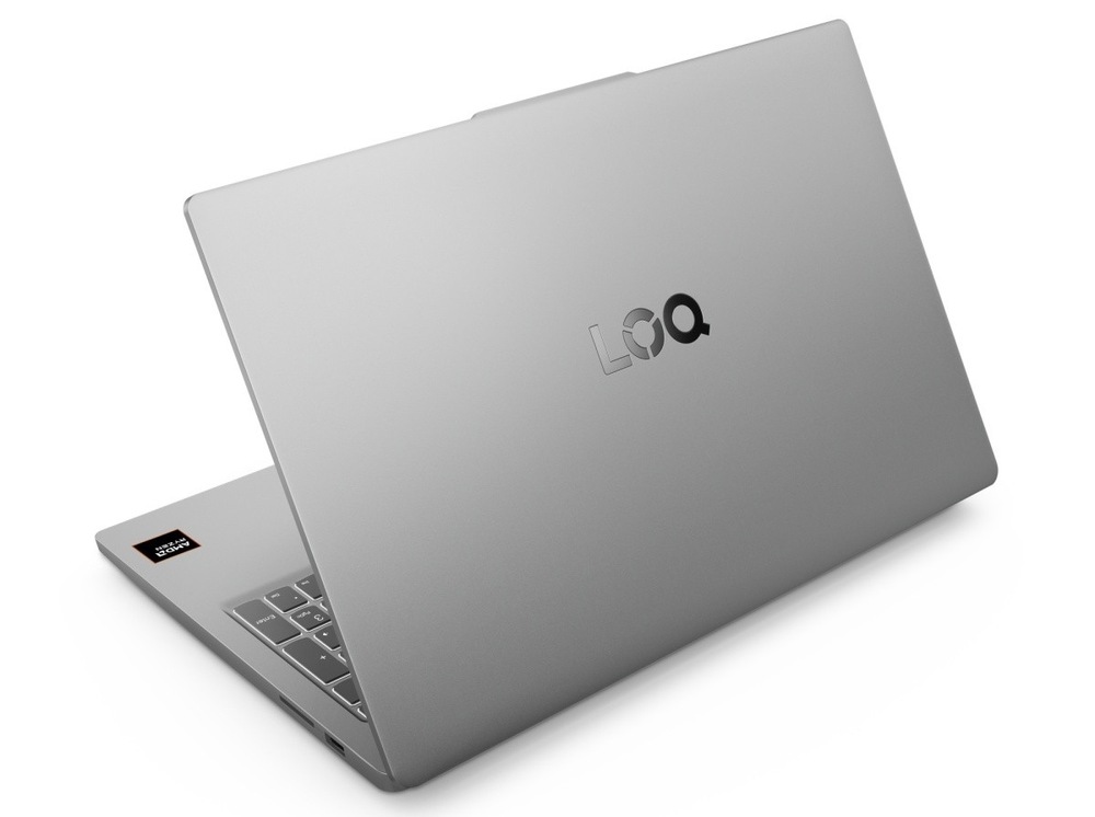 Notebook Lenovo LOQ 15ARP10E + Game Pass předplatné na 3 měsíce šedý Pootevřený notebook Lenovo LOQ 15ARP10E zezadu