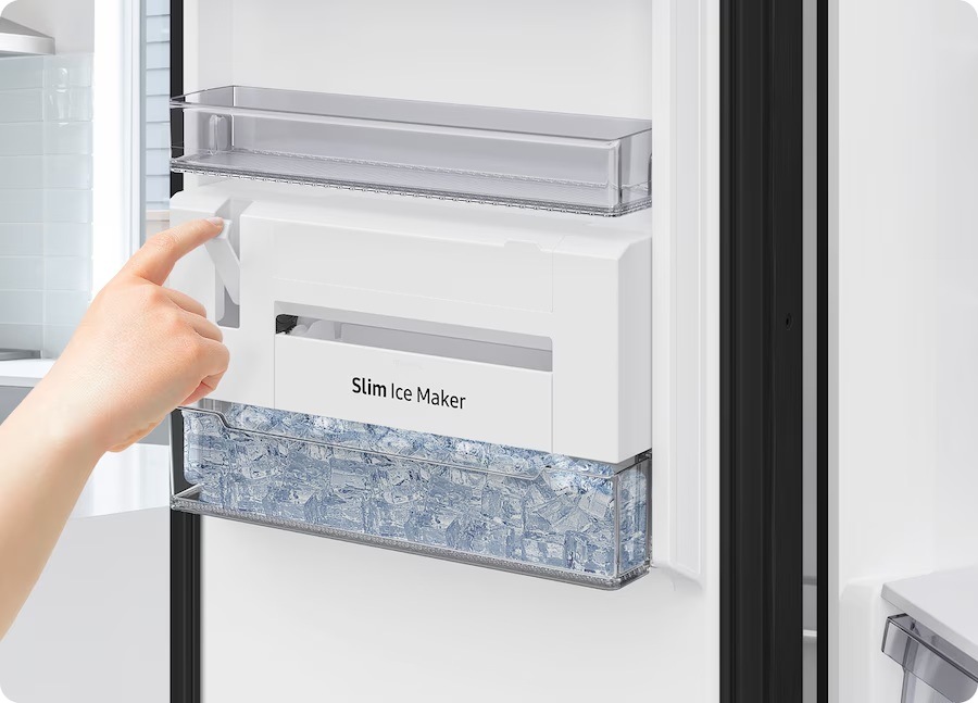 Výrobník ledu Slim Ice Maker Mraznička Samsung RZ32C7BFES9/EF