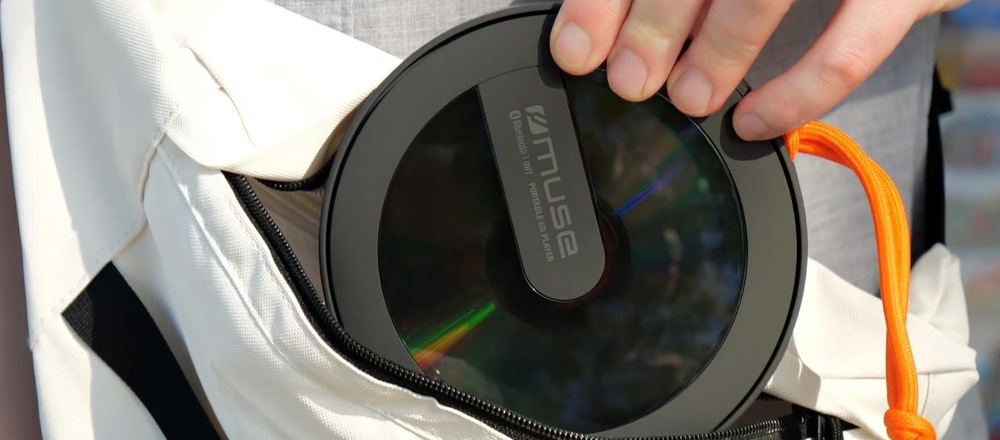 Discman MUSE M-920DMO černý Discman MUSE M-920 DMO umožňuje USB-C nabíjení
