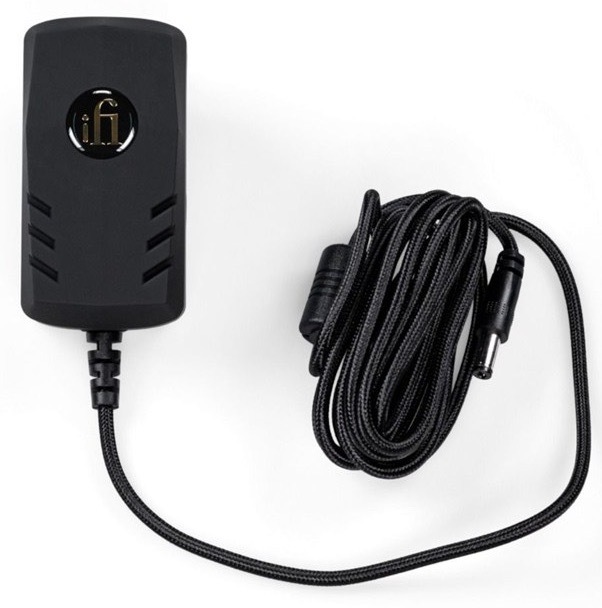 Napájecí adaptér SilentPower pro aktivní potlačení hluku, černá barva