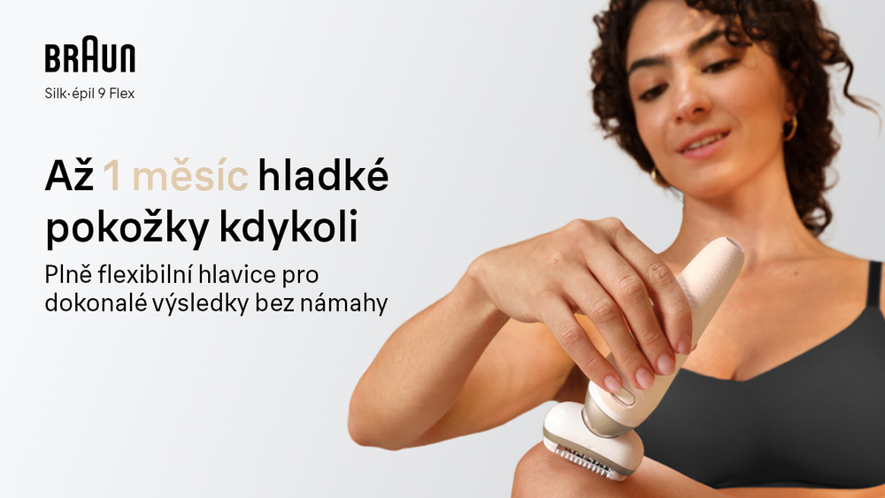 Žena si holí nohy epilátorem Braun Silk-épil 9 Flex SES9-071 3D