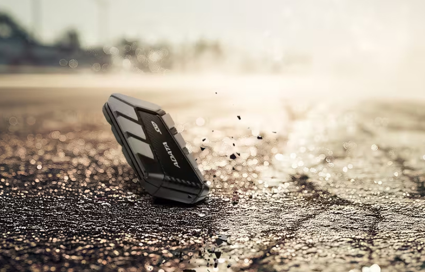 SSD externí ADATA SD820 4TB černý ADATA SD820 je odolný dle IP68, stejně jako vůči pádům