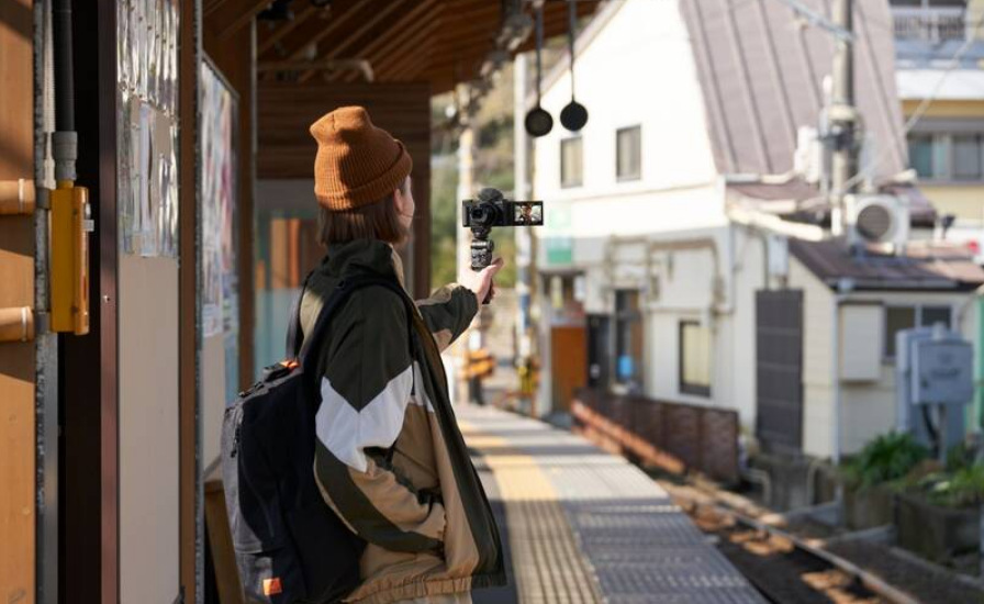 Digitální fotoaparát Sony ZV-1 černý Fotoaparát Sony ZV-1, černý