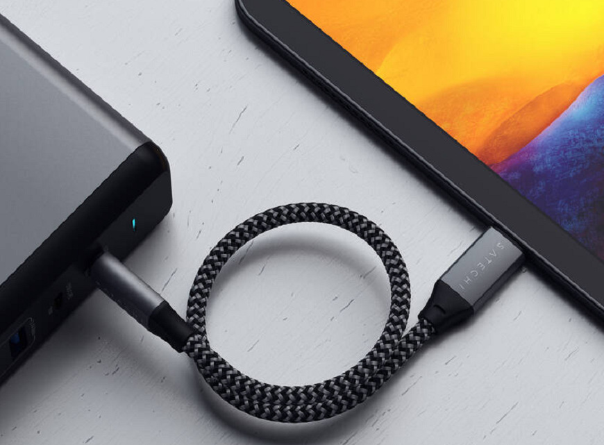 Kabel Satechi USB-C/USB-C, 25 cm šedý Kabel Satechi USB-C/USB-C, 25 cm šedý