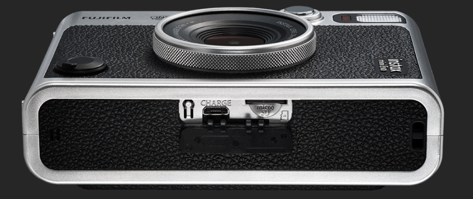 Instantní fotoaparát Fujifilm Instax Mini EVO černý