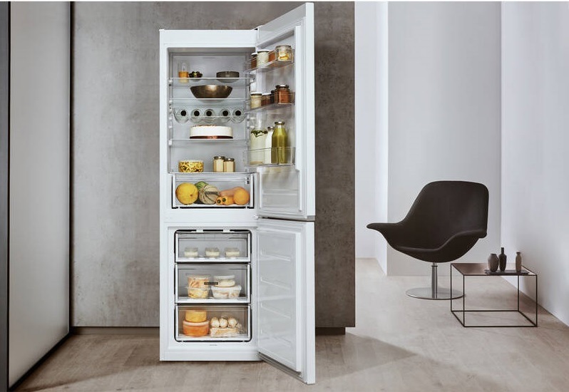 Chladnička s mrazničkou Whirlpool W5 822E W bílá Chladnička kombinovaná Whirlpool W5 822E OX, volně stojící, Space management, flexibilní uspořádání vnitřních dveří