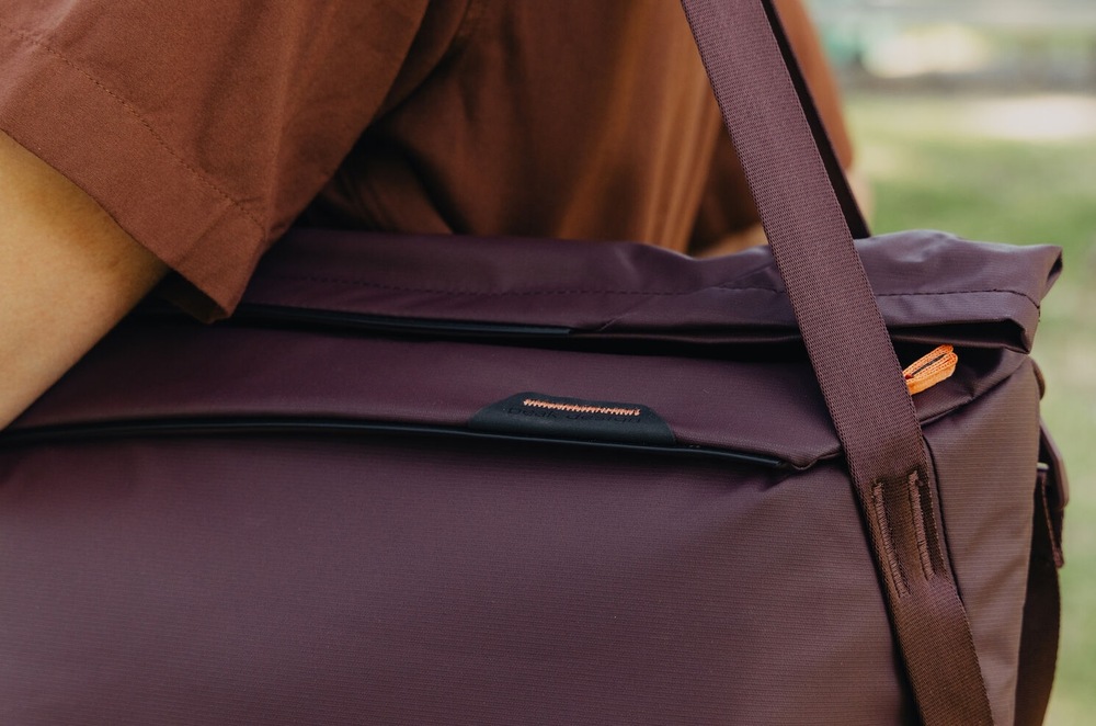 Taška Peak Design Everyday Tote 15L (v2) vínová Taška Peak Design Everyday Tote 15L (v2) vínová