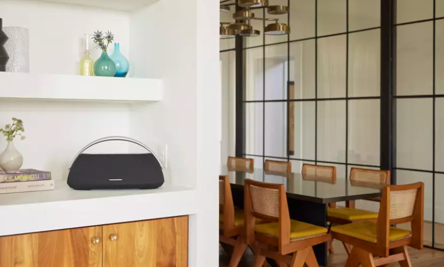Přenosný reproduktor Harman Kardon Go + play 3 šedý Přenosný reproduktor Harman Kardon Go + play 3 šedý