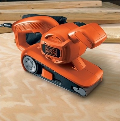 Pásová bruska Black-Decker KA86