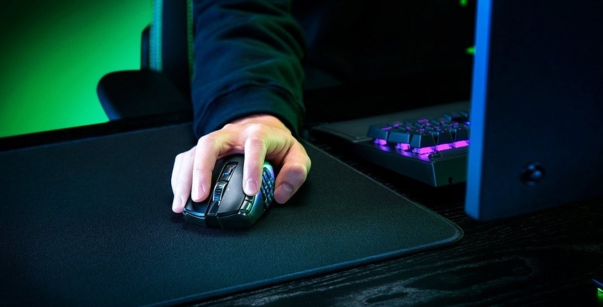 Myš Razer Naga V2 HyperSpeed černá