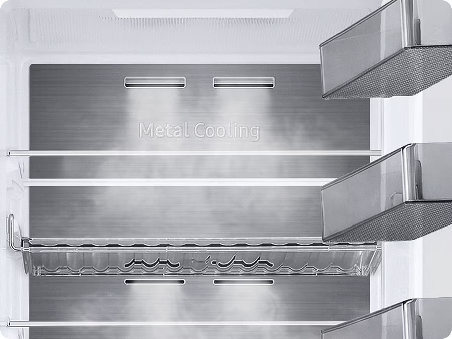Kovový panel Metal Cooling lednice Samsung RB38C705DWW/EF