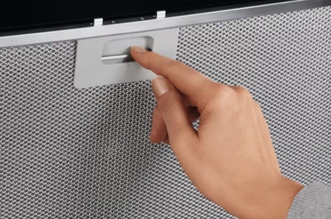 Odsavač par Electrolux 700 SENSE LFG716R černý