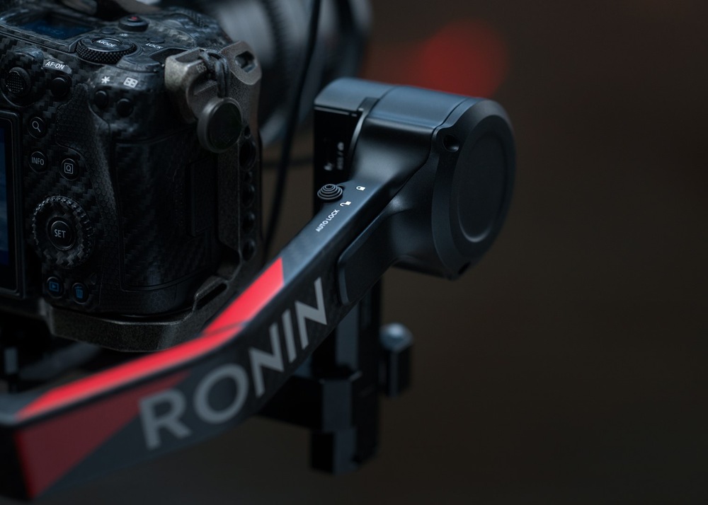 Stabilizátor DJI RS 4 Pro černý Stabilizátor DJI RS 4 Pro černý