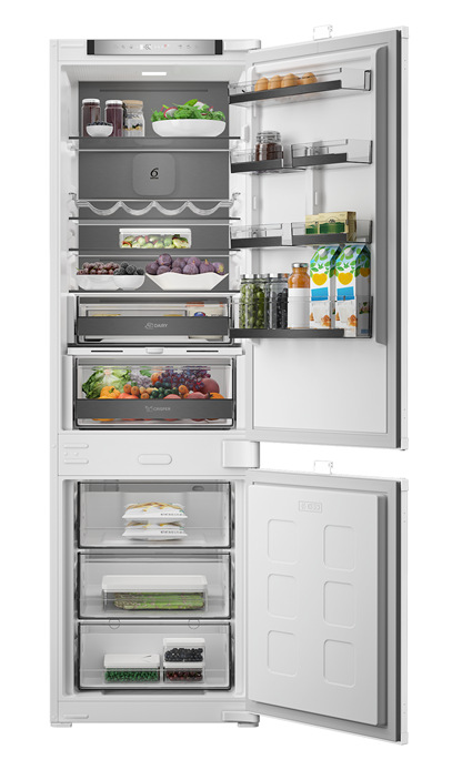Vestavná chladnička Whirlpool AI AdaptiveCool WHK2 5293 B5E1, NoFrost, bílá barva.