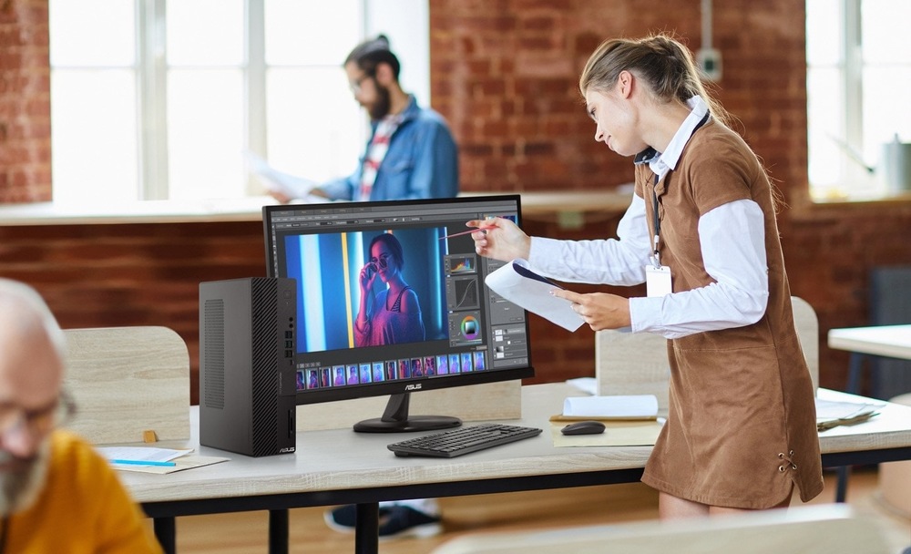 Stolní počítač Asus ExpertCenter D7 SFF černý