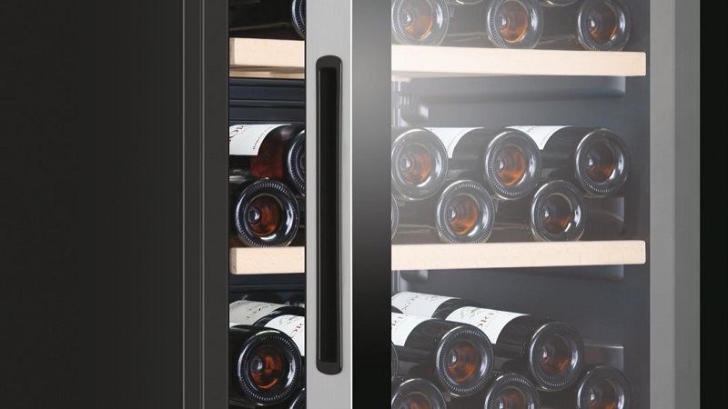 Vinotéka Haier HWS188GAE černá Vinotéka Haier HWS188GAE černá