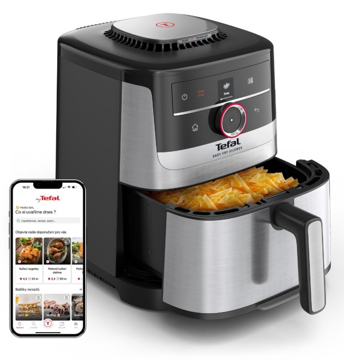 Fritéza horkovzdušná Tefal EY572DE1 Easy Fry Smart&Silence 5 l a vedle ní mobil s mobilní aplikací