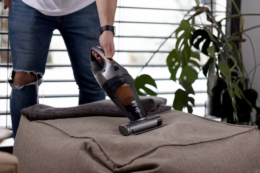 Akumulátorový vysavač ETA Rotary 2425 90000 šedý Akumulátorový vysavač ETA Rotary 2425 90000 šedý