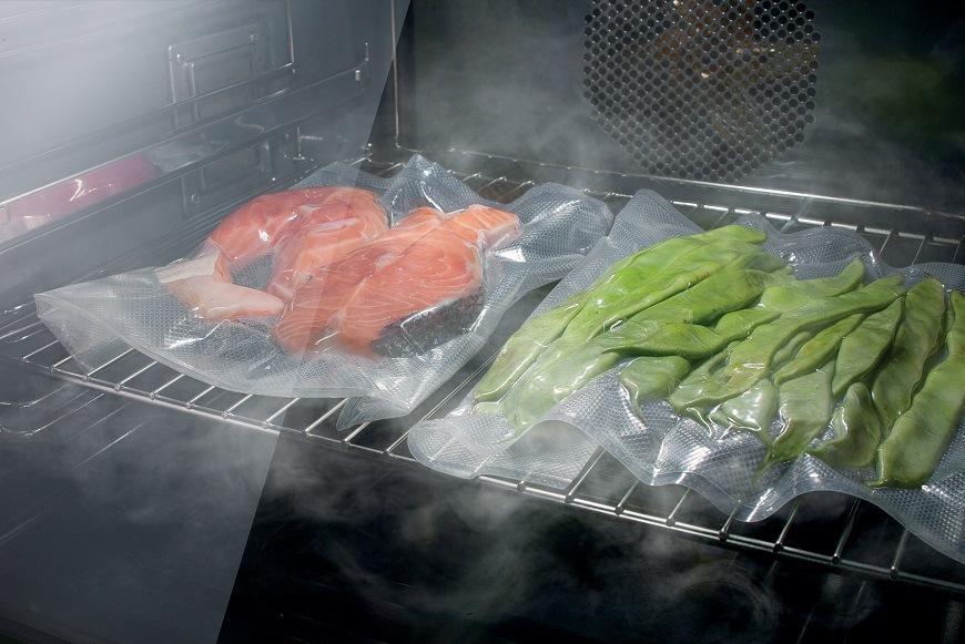 Trouba Gorenje Black Line BCS798S24BG černá Vestavná trouba s párou Gorenje BCS798S24BG, černá, SousVide