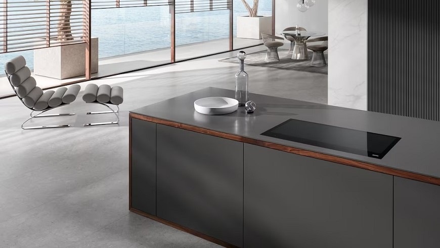 Indukční varná deska Miele KM 7867-1 FL černá Indukční varná deska Miele KM 7867-1 FL černá