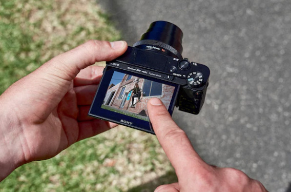Digitální fotoaparát Sony Cyber-shot DSC-RX100 VI černý