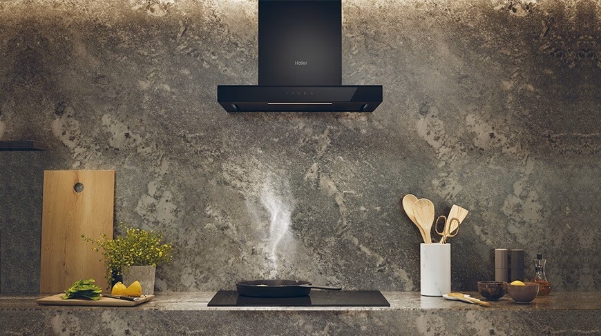 deska Haier HAMTCB66MCS a digestoř haier jsou synchronizovány