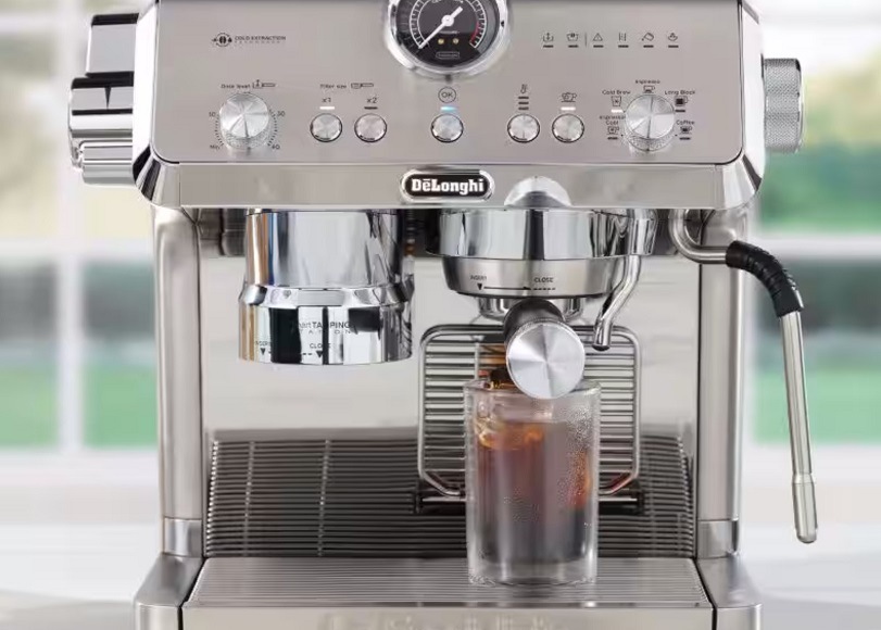 Pákový kávovar De'Longhi La Specialista OPERA EC 9555.M nerez