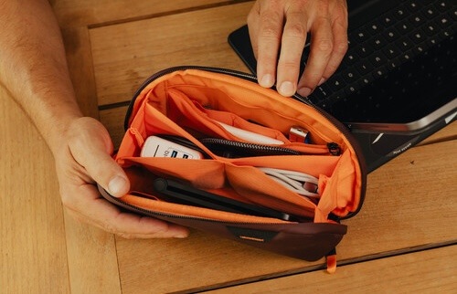 Pouzdro Peak Design Tech Pouch Small 1L vínové Pouzdro Peak Design Tech Pouch Small 1L vínové