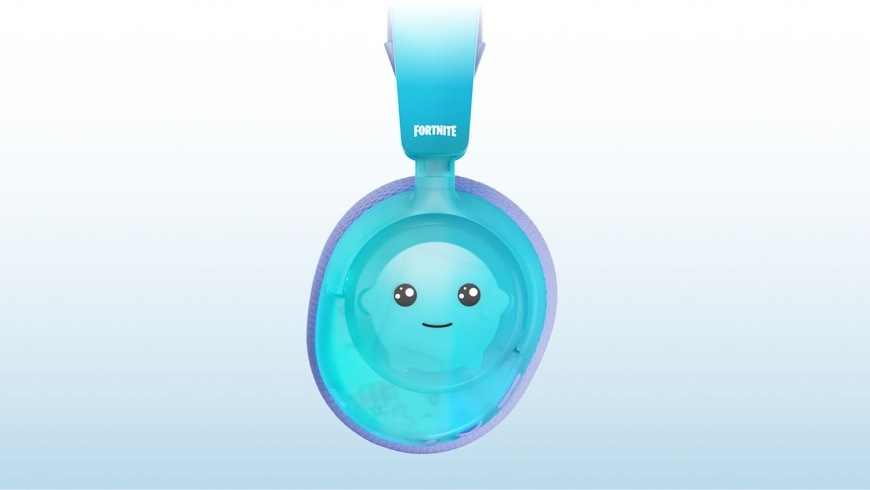 Headset SteelSeries Arctis Nova 3 WL Fortnite modrý Detail náušníku Arctis Nova 3 Wireless Fortnite Sprite Edition s obličejem Water Sprite