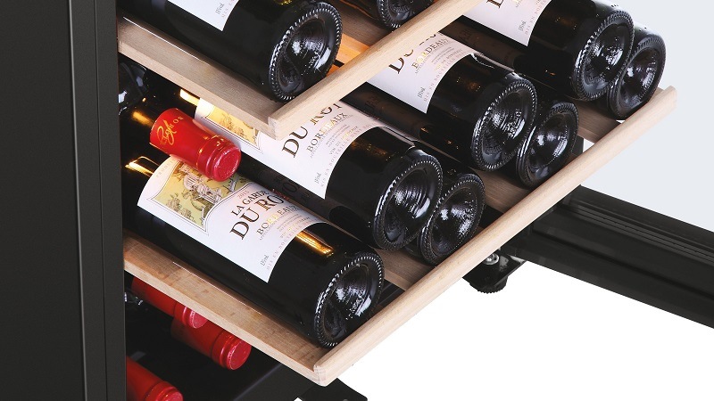 Vinotéka Haier HWS49GA černá Vinotéka Haier HWS49GA černá