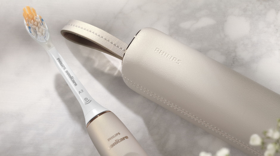 Zubní kartáček Philips Sonicare 9900 DiamondClean Prestige HX9992/11 champagne Zubní kartáček Philips Sonicare 9900 DiamondClean Prestige HX9992/11 champagne
