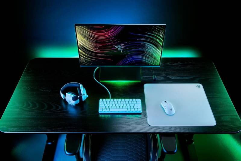 Podložka pod myš Razer Atlas, 45 × 40 cm bílá