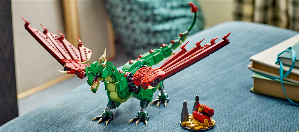 Stavebnice LEGO® Creator 3 v 1 31161 Středověký drak Aplikace LEGO Builder usnadňuje stavění dětem od devíti let a provází je jednotlivými kroky pomocí 3D návodu.
