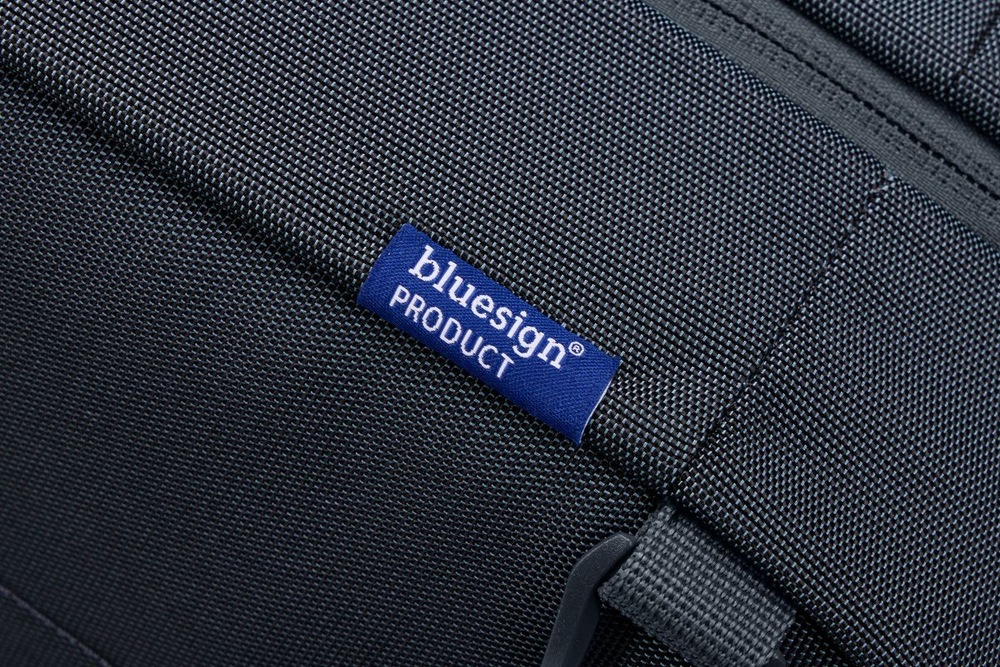 Batoh THULE Subterra 2, hybridní cestovní taška/batoh - Dark Slate Batoh THULE Subterra 2, hybridní cestovní taška/batoh - Dark Slate