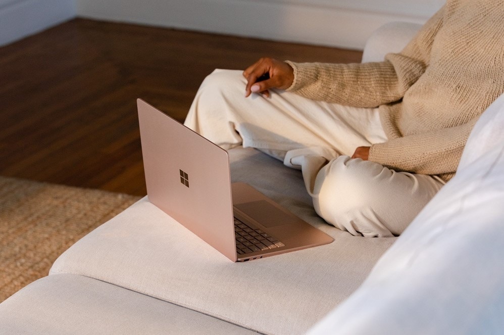 Notebook Microsoft Surface Laptop 3 15" - ZÁNOVNÍ - 12 měsíců záruka stříbrný