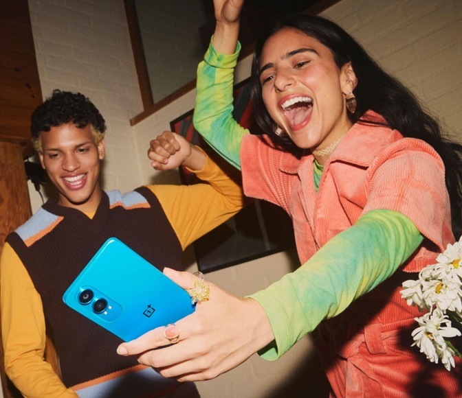 Mobilní telefon OnePlus Nord CE 4 Lite 5G 8 GB / 256 GB stříbrný