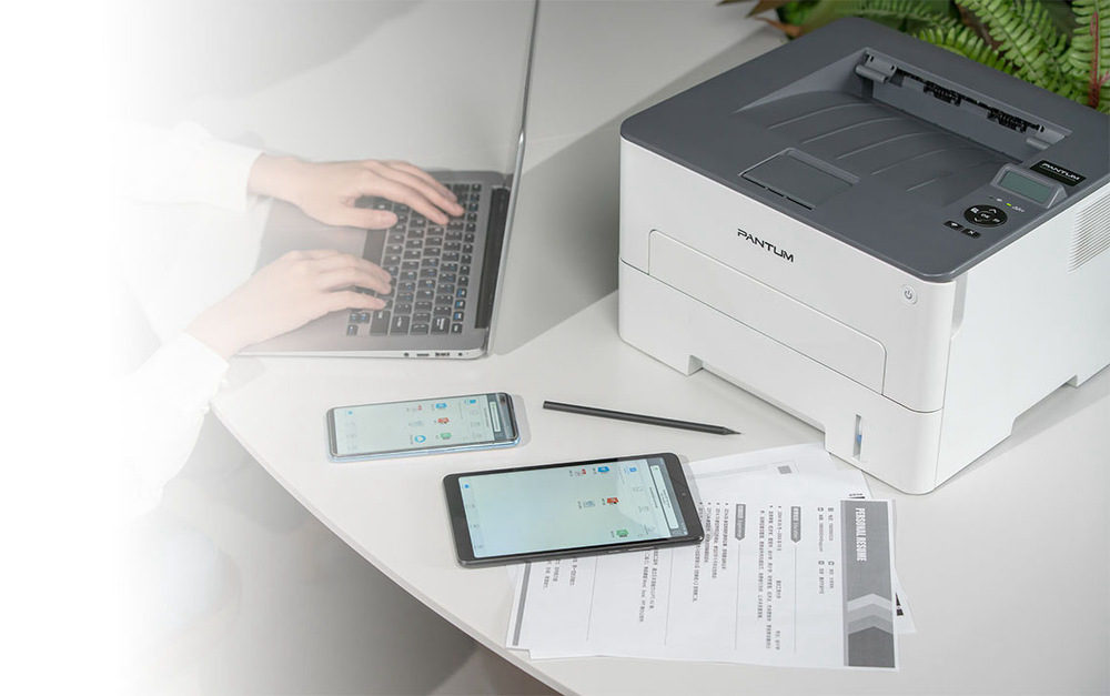 Bezdrátový tisk dokumentů z mobilního telefonu a notebooku na tiskárně Pantum P3010DW