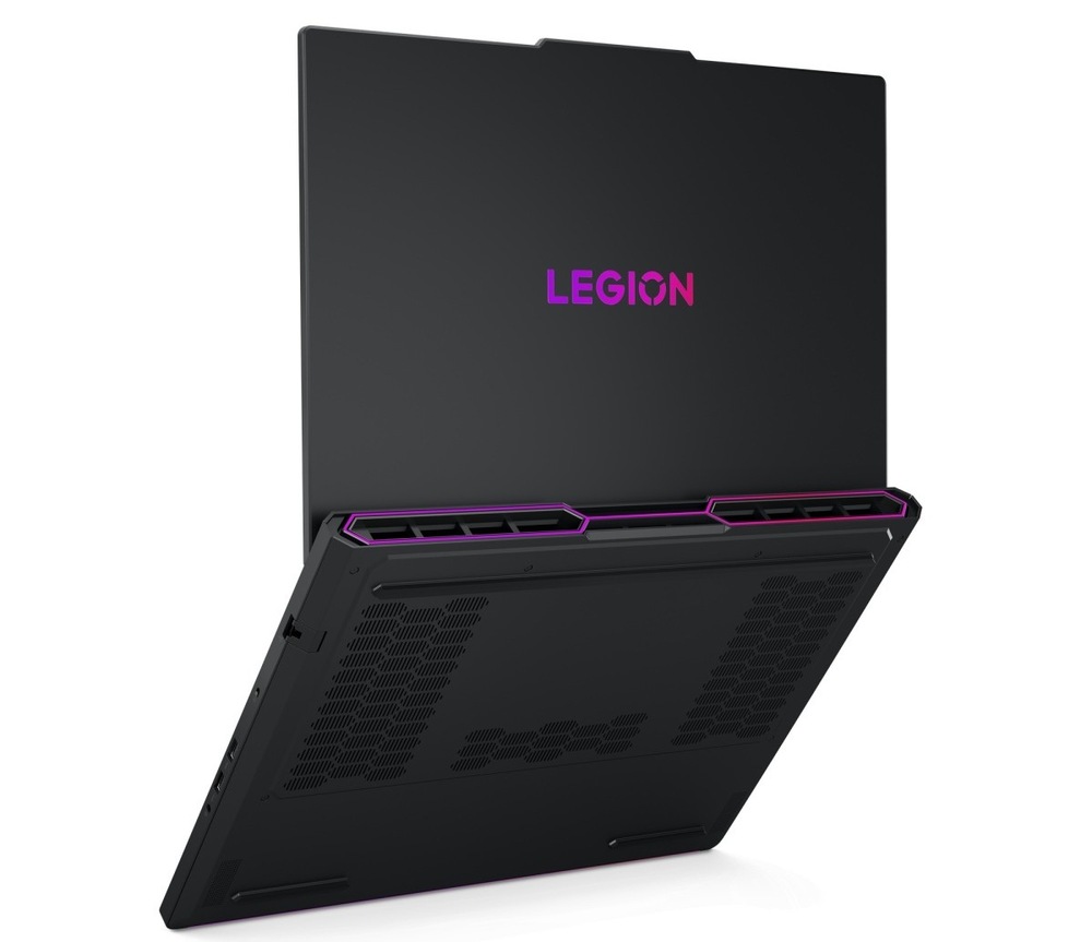 Otevřený notebook Lenovo Legion Pro 7 16AFR10H zezadu