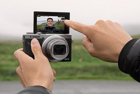 Digitální fotoaparát Canon PowerShot G7X Mark III stříbrný